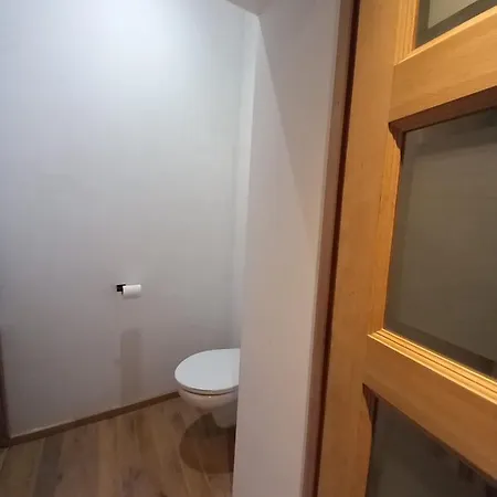R&n Summer Breeze Apartment