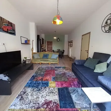 R&n Summer Breeze Apartment