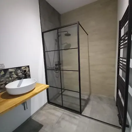 R&n Summer Breeze Apartment