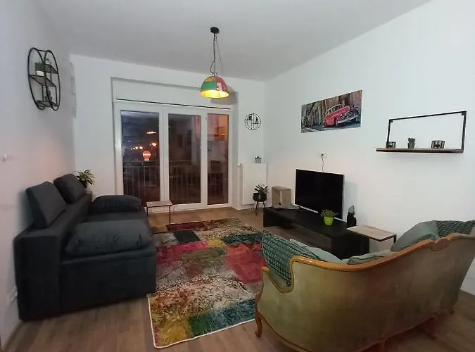 1- Summer Breeze Apartment *